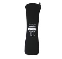 Porta talher com capa neopreme e zíper e frases 24cm
