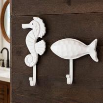 Porta Toalha de Parede Kit 2 Peças Cabideiro Decorativo Peixe e Cavalo Marinho Branco Porta Toalha de Parede Kit 2 Peças Cabideiro Decorativo Peixe e Cavalo Marinho Branco