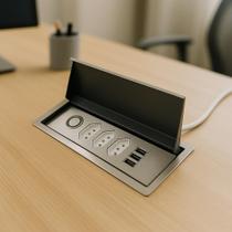 Porta Tomada de Embutir Aço Inox 3 Tomadas USB Cozix