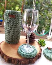 Porta vinhos em crochê cor verde chá - LC ateliê