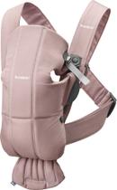 Portador de bebê BabyBjörn Mini Cotton Dusty Pink para recém-nascidos Portador de bebê BabyBjörn Mini Cotton Dusty Pink para recém-nascidos