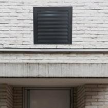 Portinhola Alçapão Alumínio Linha Veneza Medidas: 80 X 80 Portinhola Alçapão Alumínio Linha Veneza Medidas: 80 X 80