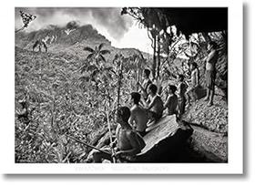Pôster "Sebastião Salgado. Amazônia. Poster Yanomani Men" Pôster "Sebastião Salgado. Amazônia. Poster Yanomani Men"