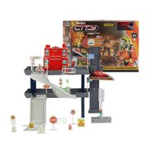 Posto de comando divertido com pista e carrinho luz e som