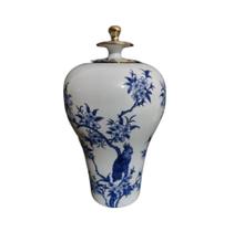 Potiche Bojudo Maior Branco c Detalhe Azul e Dourado Formosa Potiche Bojudo Maior Branco c Detalhe Azul e Dourado Formosa