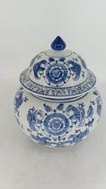 Potiche Decorativo em Porcelana Branco e Azul Floral 29x22cm