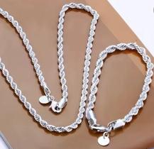 Prata 925 Torcida: Conjunto Colar e Pulseira Luxo com Brilho Intenso