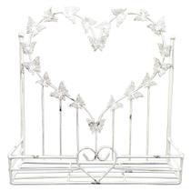 Prateleira cesto em metal branco com coracao Prateleira cesto em metal branco com coracao