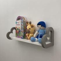 Prateleira coração colorida quarto decoração infantil 60cm