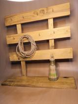 Prateleira e Porta Tempero - Pallet Prateleira e Porta Tempero - Pallet