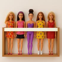 Prateleira Organizadora Para Coleção Bonecas Barbie Boneco Super Herói Decorar Quarto Infantil Estante Colorida MDF 55cm