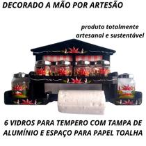 Prateleira para temperos com vidros e espaço para papel toalha