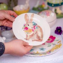 Prato De Sobremesa Em Porcelana Coelha Misteriosa Páscoa 2023 Prato De Sobremesa Em Porcelana Coelha Misteriosa Páscoa 2023