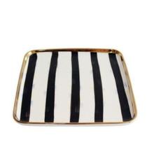 Prato Porcelana Quadrado P&B com Dourado 21X2cm - We Make Prato Porcelana Quadrado P&B com Dourado 21X2cm - We Make