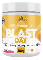 Pré Treino Nutra Gold Blast Day 300 Gr Sabor Blast Berry Pó Energia Intensidade Força