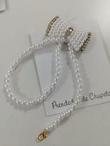 Prendedor de chupeta em pérola lindo super luxo Cor:Branco Prendedor de chupeta em pérola lindo super luxo Cor:Branco