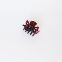 Prendedor Mini 2,5x1,5cm Tartaruga De Acetato Musa Kalliopi