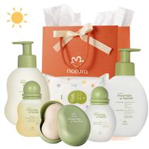 Presente Colonia Shampoo Condicionador Saboneteira Oleo e Lenço Grande (6 itens) Presente Colonia Shampoo Condicionador Saboneteira Oleo e Lenço Grande (6 itens)