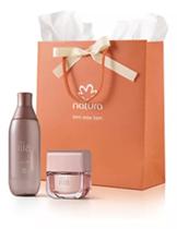 Presente Ilia Tradicional ( EDP 50 ml+ Body spalsh 200 ml + sacola presente) - Natura Presente Ilia Tradicional ( EDP 50 ml+ Body spalsh 200 ml + sacola presente) - Natura
