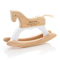 Presente personalizado de cavalo de madeira com o nome do bebê gravado - - Ethan Walker