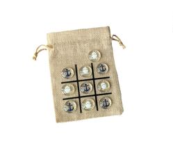 Presente Tic Tac Toe Game Fish Extender com design de navio e âncora