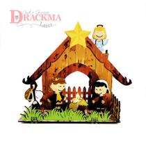 Presépio de Natal feito de MDF com desenhos dos personagens do Snoopy - Drackma