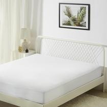 Protetor de Colchão Amazon Basics Queen Impermeável Branco