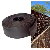 Protetor de portão fita para grade, sacada, varanda, pergolado nas cores verde, cinza escuro, cinza claro, marrom ou preto 50 metros Gold Plant Protetor de portão fita para grade, sacada, varanda, pergolado nas cores verde, cinza escuro, cinza claro, marrom ou preto 50 metros Gold Plant