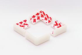 Protetor De Quina Brilha No Escuro Em Silicone 5,0X5,0X2,2Cm - B9214 Protetor De Quina Brilha No Escuro Em Silicone 5,0X5,0X2,2Cm - B9214