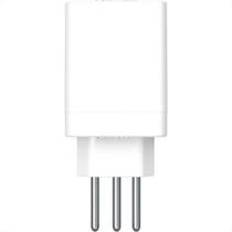 Protetor De Surto Plug 2P+T 10A Qualitronix Branco Qpp03B