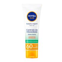 Protetor Facial Nivea Beauty Expert Controle de Oleosidade Cor Média FPS 60 50g - Nívea