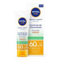 Protetor Solar Facial Nivea Sun Beauty Expert Controle de Oleosidade Cor Média FPS 60 50g