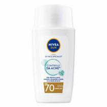 Protetor Solar Facial NIVEA Sun UV Face Specialist Controle da Acne FPS70