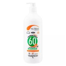 Protetor Solar FPS 60 com Repelente 1L Nutriex Protetor Solar FPS 60 com Repelente 1L Nutriex