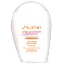 Protetor solar Shiseido Urban Environment Age Defense sem óleo 30 ml