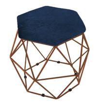 Puff Aramado Bronze Assento Hexagonal Suede Azul Marinho - SA Móveis Puff Aramado Bronze Assento Hexagonal Suede Azul Marinho - SA Móveis