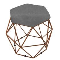 Puff Aramado Bronze Assento Hexagonal Suede Cinza - DS Móveis