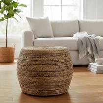 Puff Artesanal Coliseu Redondo em Fibra Natural de Bananeira Puff Artesanal Coliseu Redondo em Fibra Natural de Bananeira