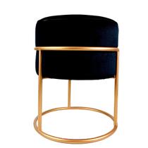 Puff Banqueta De Veludo Com Estrutura De Metal Cor Preto