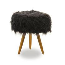 Puff Banqueta Magnus Redondo Pelúcia Preta Pés Castanho 50Cm