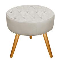 Puff Banqueta Nanda Capitonê Pés Palito Decor Sala de Estar Quarto Suede Bege - DAMAFFÊ MÓVEIS