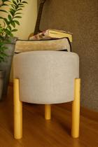 Puff Bege Linho 42cm Altura 3 Pés de Madeira