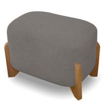 Puff Curvo Pé de Madeira Decorativo para Sala Orgânico Confortável e Reforçado Bouclé Fluffy