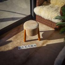 Puff de Couro Redondo 40cm x 30cm 011104 Puff de Couro Redondo 40cm x 30cm 011104