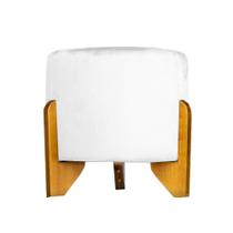 Puff Decorativa Para Sala Thor Base Madeira Maciça material sintético Puff Decorativa Para Sala Thor Base Madeira Maciça material sintético