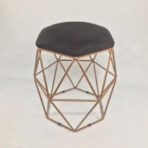 Puff Decorativo Aramado Bronze Preto Suede Hexâgono Geométrico
