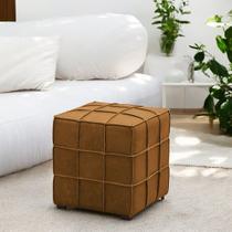Puff Decorativo Augusto 43cm Sala de Estar Couro Caramelo Manchado G88 - Gran Belo Puff Decorativo Augusto 43cm Sala de Estar Couro Caramelo Manchado G88 - Gran Belo