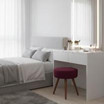 Puff Decorativo Banqueta Redondo Penteadeira Camarim Pé Palito Milão Suede Veludo Cor Bordo