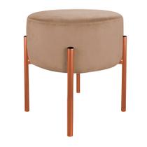Puff Decorativo Base Metálica Cobre Suede Cappuccino - Belliv Decor