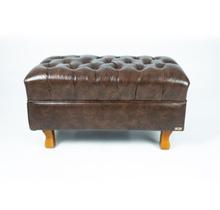 Puff Decorativo Chesterfield Elizabeth Corano Marrom - 60cm Puff Decorativo Chesterfield Elizabeth Corano Marrom - 60cm